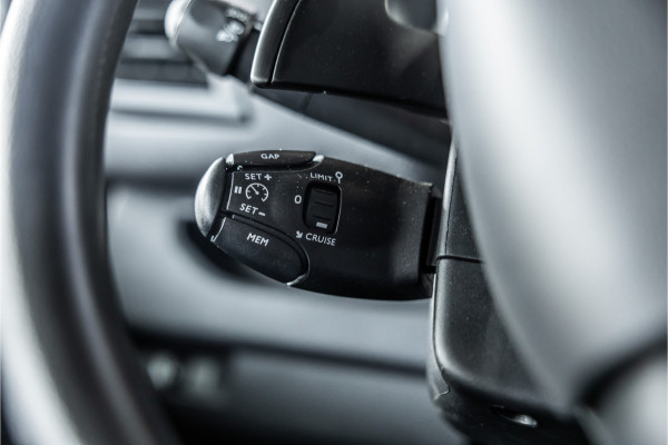 Opel Vivaro 2.0 BlueHDi L3 DC | Dubbel cabine | 6-Zitter | Navigatie | Camera | CarPlay | Dodehoek detector | Imperiaal | Trekhaak | F1 Flippers | Airco | Dealer onderhouden | Nieuwe APK