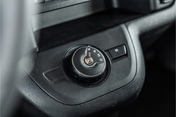 Opel Vivaro 2.0 BlueHDi L3 DC | Dubbel cabine | 6-Zitter | Navigatie | Camera | CarPlay | Dodehoek detector | Imperiaal | Trekhaak | F1 Flippers | Airco | Dealer onderhouden | Nieuwe APK