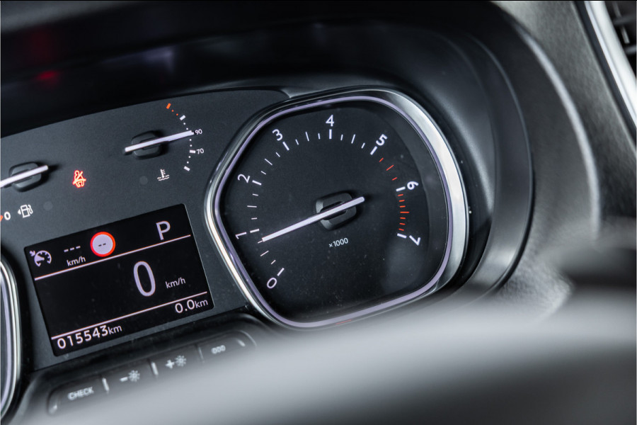 Opel Vivaro 2.0 BlueHDi L3 DC | Dubbel cabine | 6-Zitter | Navigatie | Camera | CarPlay | Dodehoek detector | Imperiaal | Trekhaak | F1 Flippers | Airco | Dealer onderhouden | Nieuwe APK
