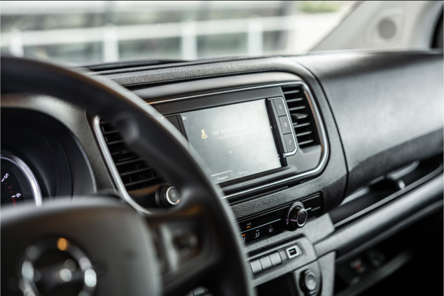 Opel Vivaro 2.0 BlueHDi L3 DC | Dubbel cabine | 6-Zitter | Navigatie | Camera | CarPlay | Dodehoek detector | Imperiaal | Trekhaak | F1 Flippers | Airco | Dealer onderhouden | Nieuwe APK