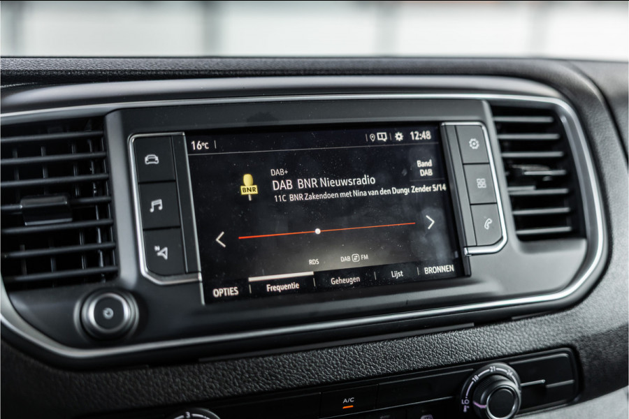Opel Vivaro 2.0 BlueHDi L3 DC | Dubbel cabine | 6-Zitter | Navigatie | Camera | CarPlay | Dodehoek detector | Imperiaal | Trekhaak | F1 Flippers | Airco | Dealer onderhouden | Nieuwe APK