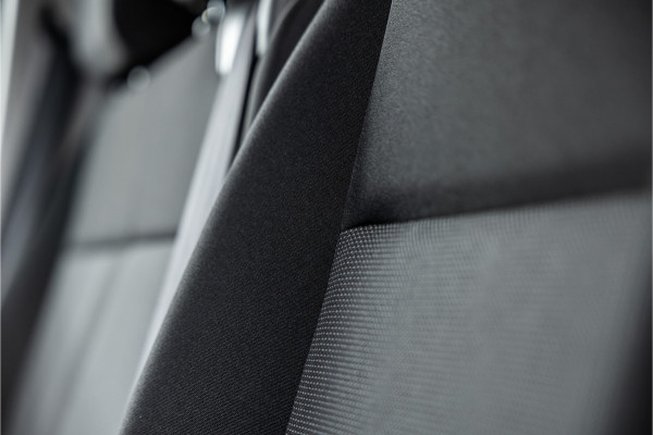 Opel Vivaro 2.0 BlueHDi L3 DC | Dubbel cabine | 6-Zitter | Navigatie | Camera | CarPlay | Dodehoek detector | Imperiaal | Trekhaak | F1 Flippers | Airco | Dealer onderhouden | Nieuwe APK