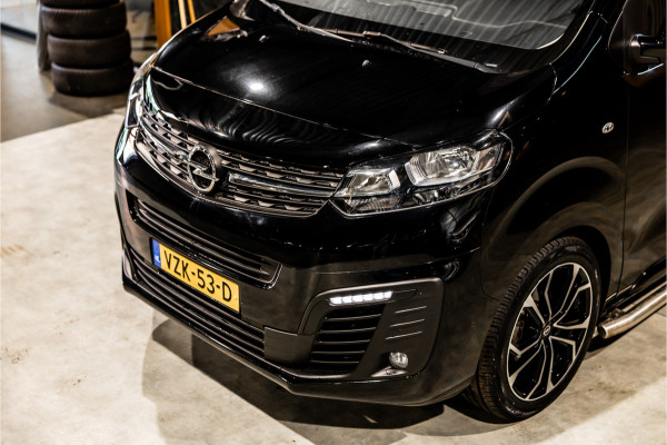 Opel Vivaro 2.0 BlueHDi L3 DC | Dubbel cabine | 6-Zitter | Navigatie | Camera | CarPlay | Dodehoek detector | Imperiaal | Trekhaak | F1 Flippers | Airco | Dealer onderhouden | Nieuwe APK
