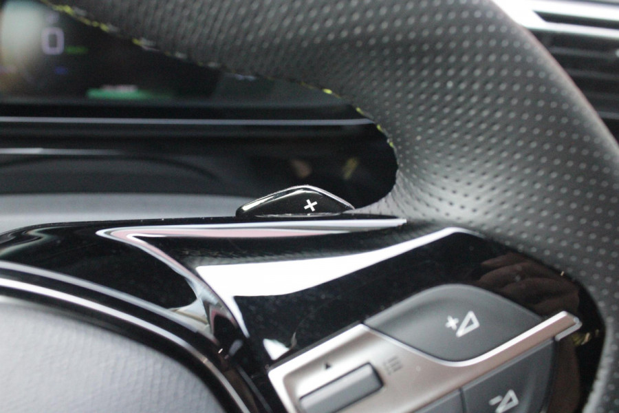 Peugeot 308 SW 1.6 Plug-in Hybrid 225 GT | PANORAMA SCHUIF/KANTEL DAK | 18" LICHTMETALEN VELGEN | ACHTERUITRIJ CAMERA | PARKEERSENSOREN VOOR + ACHTER | LED MATRIX KOPLAMPEN | NAVIGATIE | ELEKTRISCH BEDIENBARE BESTUURDERSSTOEL MET MASSAGE FUNCTIE | STOEL VERWAMING | DRAADLOZE APPLE CARPLAY/ANDROID AUTO | DODEHOEK DETECTIE | KEYLESS ENTRY/START | ADAPTIVE CRUISE CONTROL | NAVIGATIE |