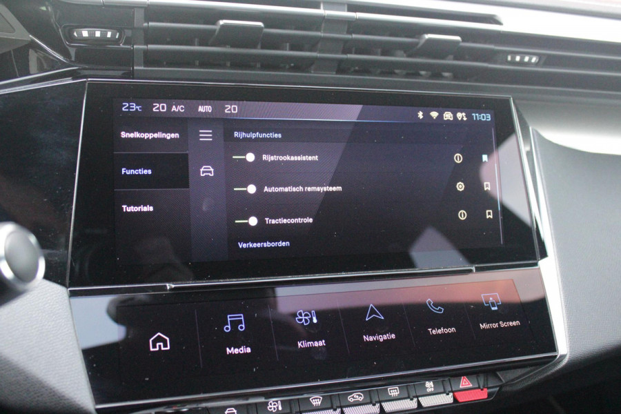 Peugeot 308 SW 1.6 Plug-in Hybrid 225 GT | PANORAMA SCHUIF/KANTEL DAK | 18" LICHTMETALEN VELGEN | ACHTERUITRIJ CAMERA | PARKEERSENSOREN VOOR + ACHTER | LED MATRIX KOPLAMPEN | NAVIGATIE | ELEKTRISCH BEDIENBARE BESTUURDERSSTOEL MET MASSAGE FUNCTIE | STOEL VERWAMING | DRAADLOZE APPLE CARPLAY/ANDROID AUTO | DODEHOEK DETECTIE | KEYLESS ENTRY/START | ADAPTIVE CRUISE CONTROL | NAVIGATIE |