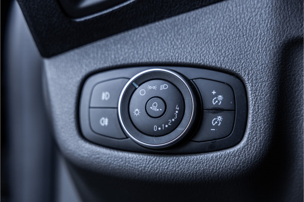 Ford Transit Connect 1.0 Ecoboost L2 | 3-Zitter | Sortimo inrichting | Navigatie | Camera | CarPlay | Stoelverwarming | Airco | MF Stuur | Dealer onderhouden | Nieuwe APK