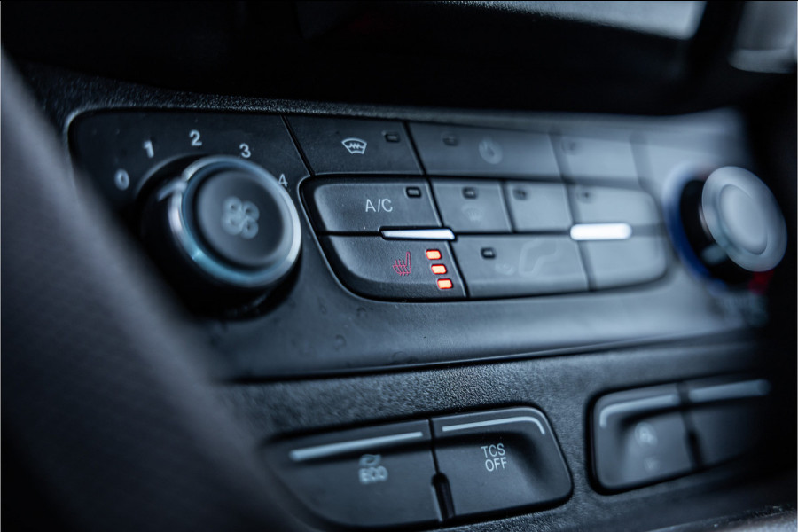 Ford Transit Connect 1.0 Ecoboost L2 | 3-Zitter | Sortimo inrichting | Navigatie | Camera | CarPlay | Stoelverwarming | Airco | MF Stuur | Dealer onderhouden | Nieuwe APK