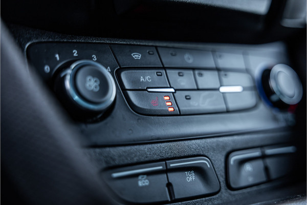 Ford Transit Connect 1.0 Ecoboost L2 | 3-Zitter | Sortimo inrichting | Navigatie | Camera | CarPlay | Stoelverwarming | Airco | MF Stuur | Dealer onderhouden | Nieuwe APK