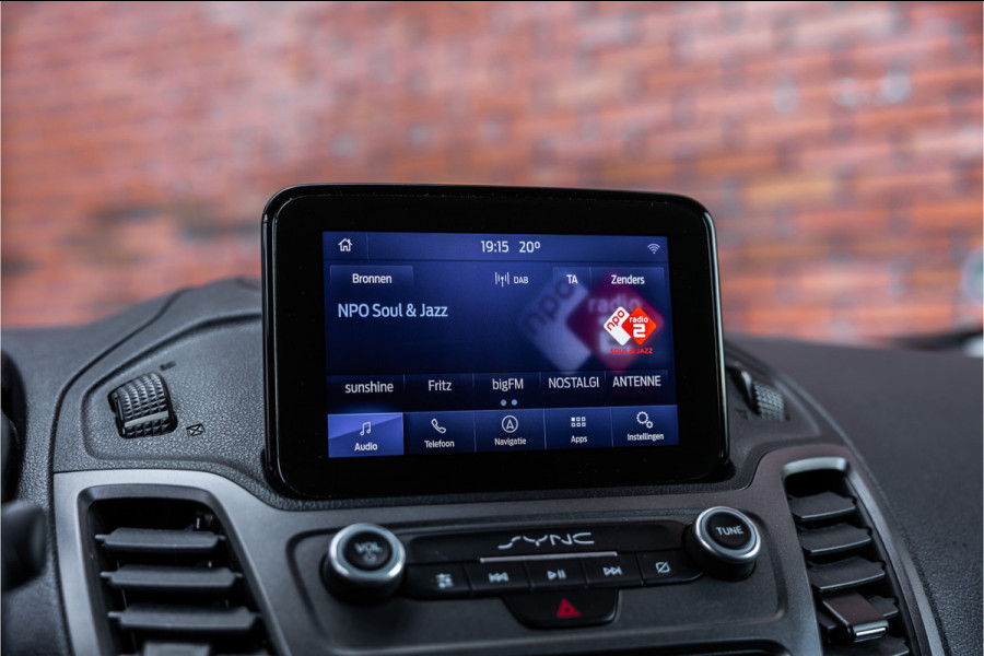 Ford Transit Connect 1.0 Ecoboost L2 | 3-Zitter | Sortimo inrichting | Navigatie | Camera | CarPlay | Stoelverwarming | Airco | MF Stuur | Dealer onderhouden | Nieuwe APK