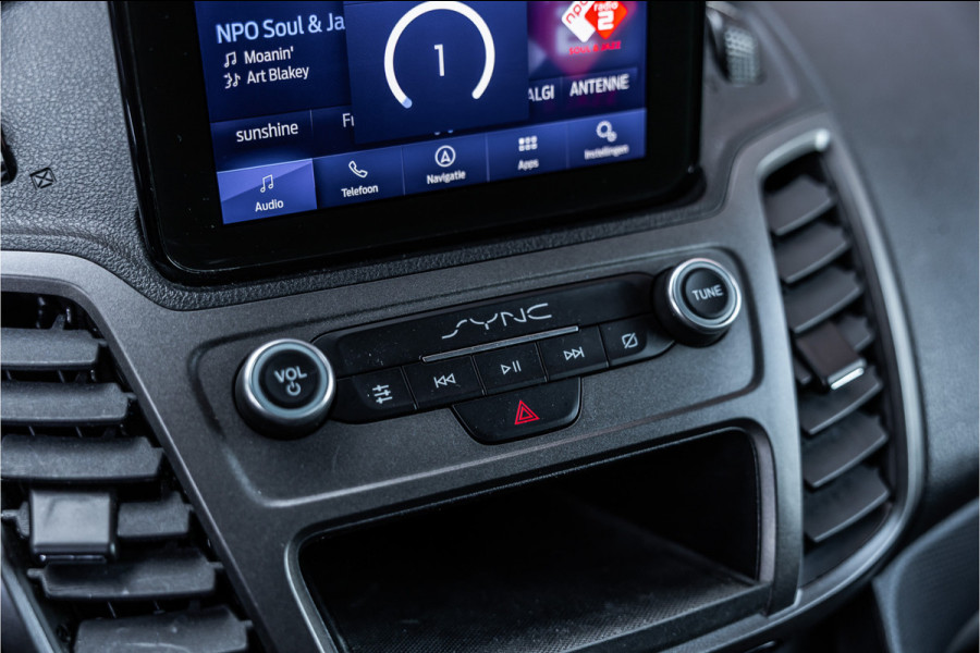 Ford Transit Connect 1.0 Ecoboost L2 | 3-Zitter | Sortimo inrichting | Navigatie | Camera | CarPlay | Stoelverwarming | Airco | MF Stuur | Dealer onderhouden | Nieuwe APK