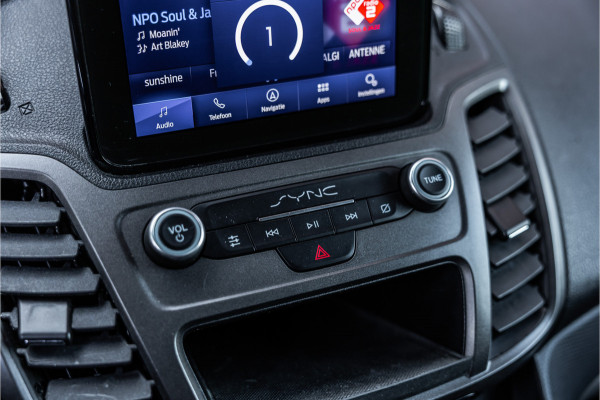 Ford Transit Connect 1.0 Ecoboost L2 | 3-Zitter | Sortimo inrichting | Navigatie | Camera | CarPlay | Stoelverwarming | Airco | MF Stuur | Dealer onderhouden | Nieuwe APK