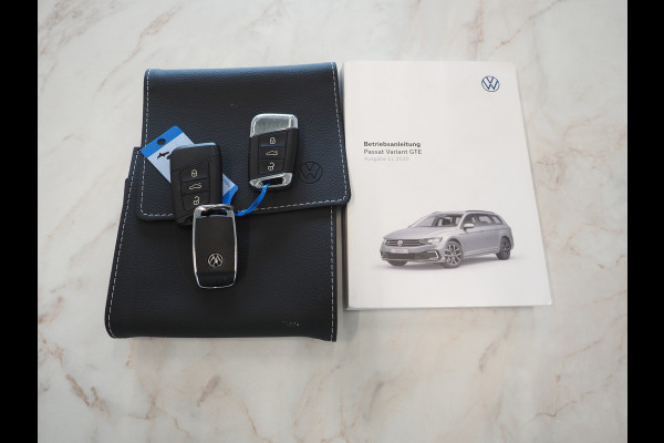 Volkswagen Passat Variant 1.4 TSI PHEV GTE | Panoramadak | Leder | Trekhaak | Massage | Adaptive Cruise | Camera | Dodehoek