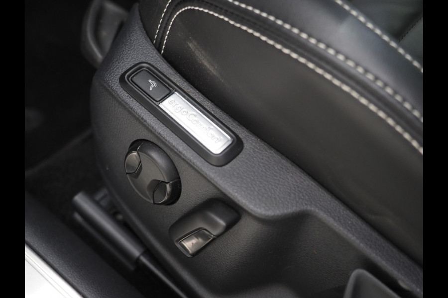 Volkswagen Passat Variant 1.4 TSI PHEV GTE | Panoramadak | Leder | Trekhaak | Massage | Adaptive Cruise | Camera | Dodehoek