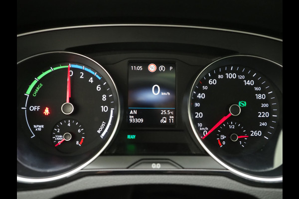 Volkswagen Passat Variant 1.4 TSI PHEV GTE | Panoramadak | Leder | Trekhaak | Massage | Adaptive Cruise | Camera | Dodehoek