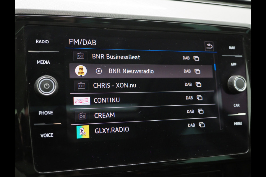 Volkswagen Passat Variant 1.4 TSI PHEV GTE | Panoramadak | Leder | Trekhaak | Massage | Adaptive Cruise | Camera | Dodehoek