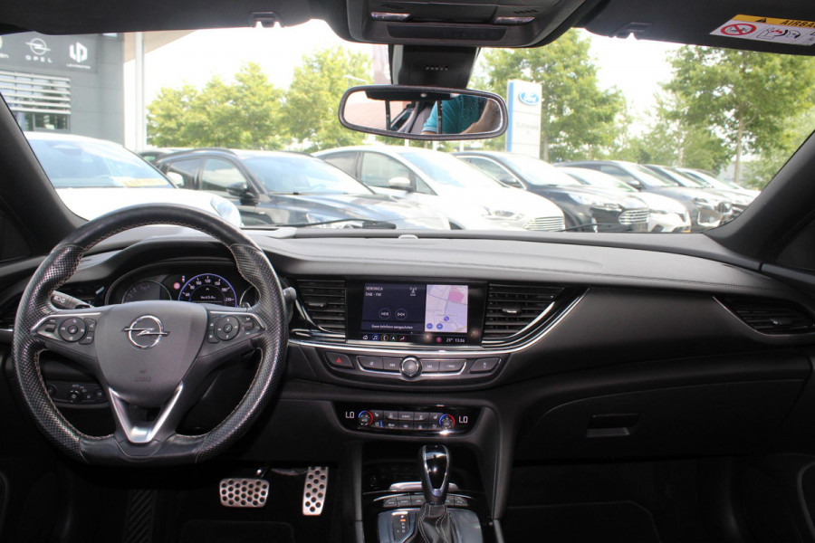 Opel Insignia Sports Tourer 1.6 Turbo 200 PK Innovation Automaat | Trekhaak | Leren bekleding | 18 INCH Lichtmetalen Velgen | Camera | Navigatie