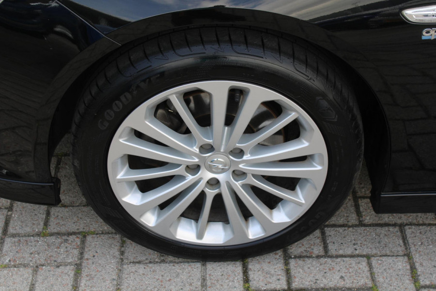 Opel Insignia Sports Tourer 1.6 Turbo 200 PK Innovation Automaat | Trekhaak | Leren bekleding | 18 INCH Lichtmetalen Velgen | Camera | Navigatie