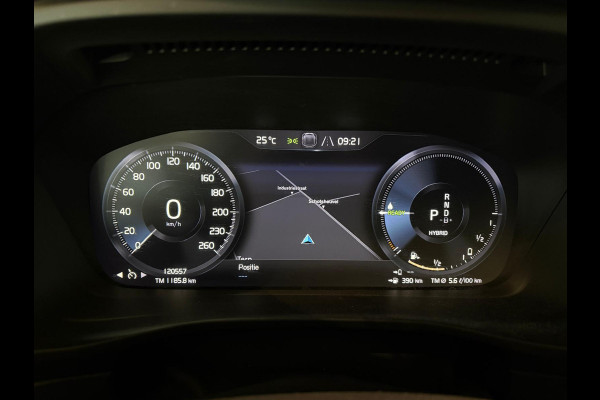 Volvo XC40 T4 Aut. Plug-in Hybrid Business Parkeercamera Panoramadak 211pk