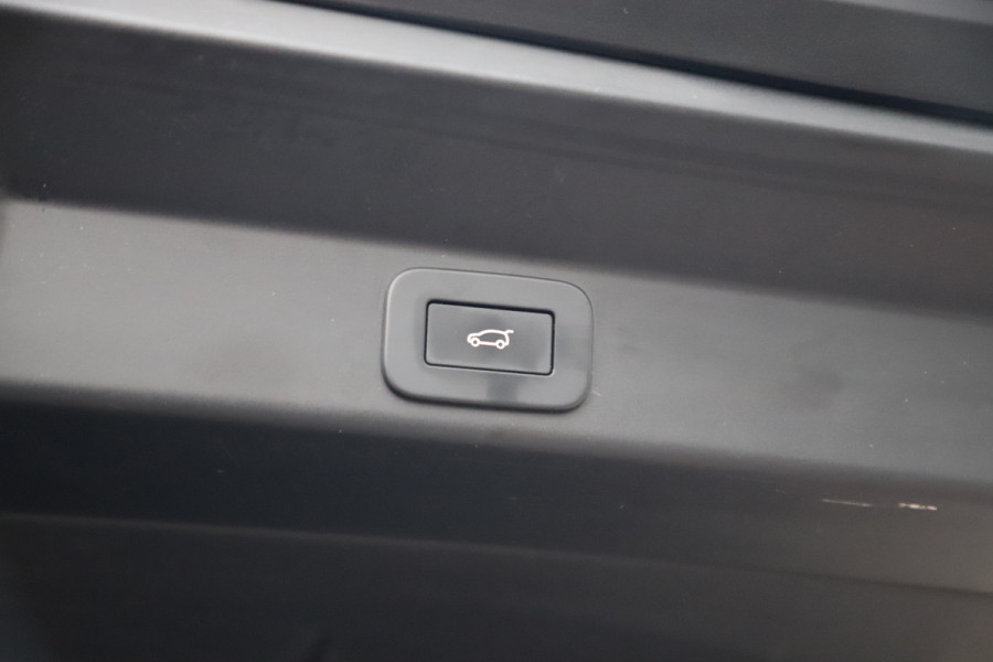 Land Rover Range Rover Sport 3.0 P550e Autobiography | 550PK | Luchtvering | Achterasbesturing | Head-up | Keyless-go | Sfeerverlichting | Meridian 3D | NL-A