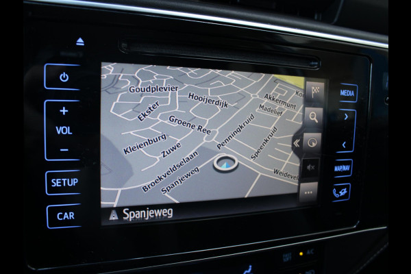 Toyota Auris Touring Sports 1.8 Hybrid Dynamic | STOELVERWARMING | NAVIGATIE | CRUISE CONTROL |