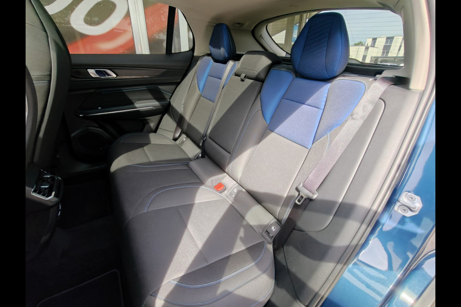 Lynk & Co 01 1.5 PHEV / Trekhaak / Adapt. Cruise / Pano / Camera Achter /
