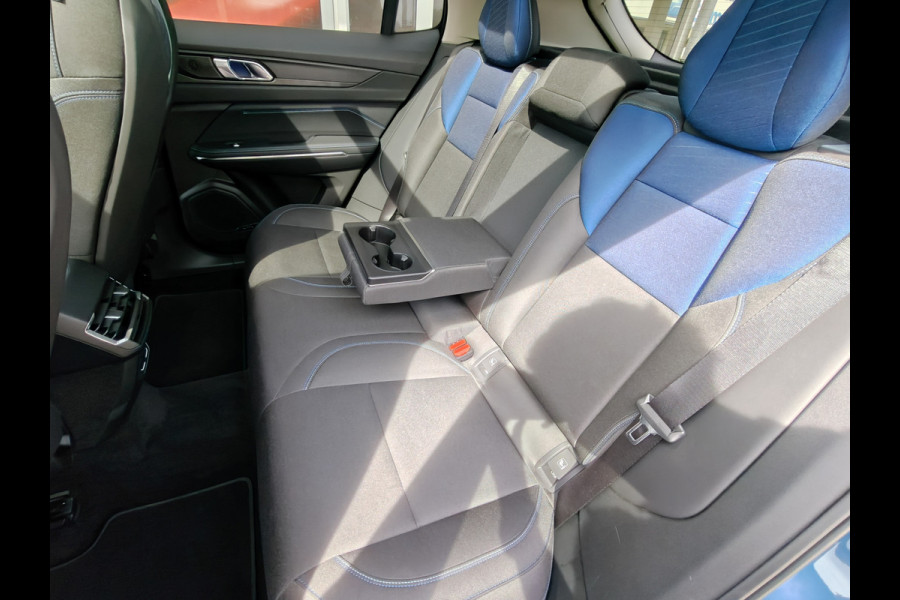 Lynk & Co 01 1.5 PHEV / Trekhaak / Adapt. Cruise / Pano / Camera Achter /