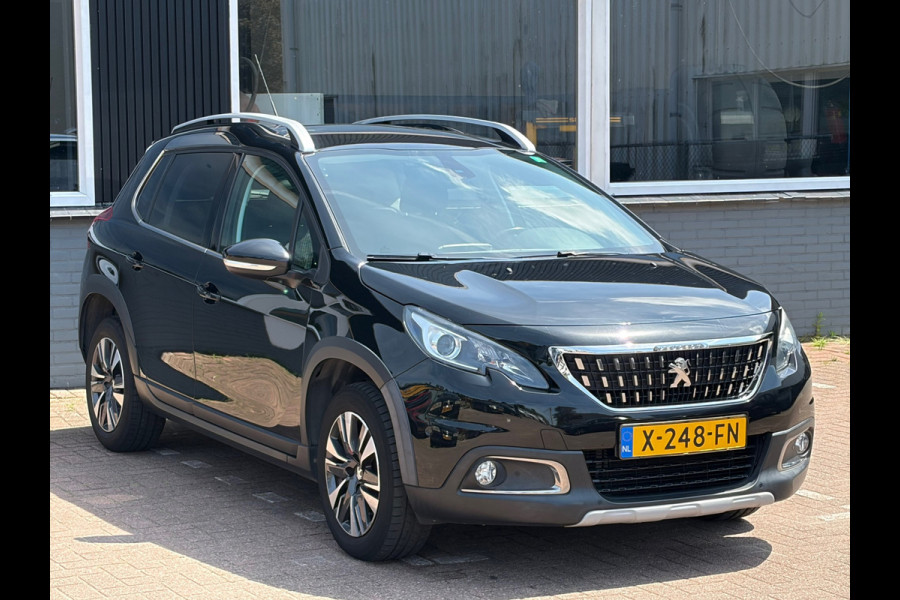 Peugeot 2008 1.2 PureTech / Pano / Navi / Leder / 131 PK