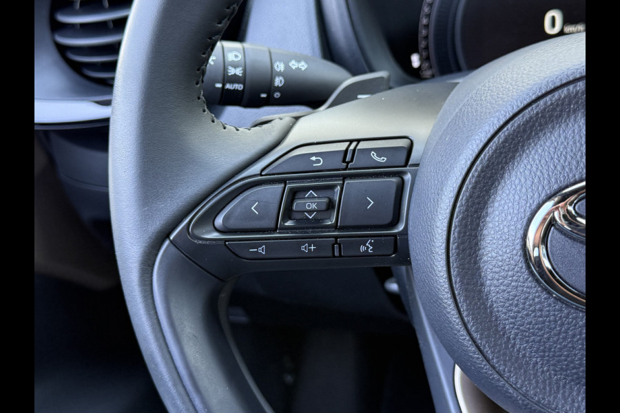 Toyota Aygo X 1.0 VVT-i S-CVT Premium | ACC | CarPlay | Keyless | Camera | 18 inch
