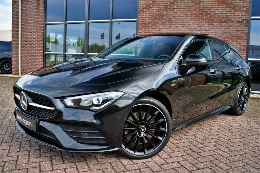 Mercedes-Benz CLA-Klasse Shooting Brake 250 e AMG Pano 360-cam Night 19inch