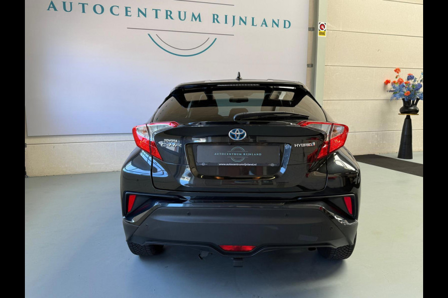 Toyota C-HR 1.8 Hybrid Black edition, automaat, Camera, trekhaak