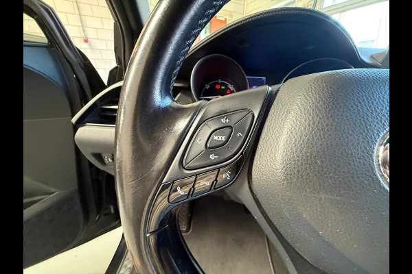 Toyota C-HR 1.8 Hybrid Black edition, automaat, Camera, trekhaak
