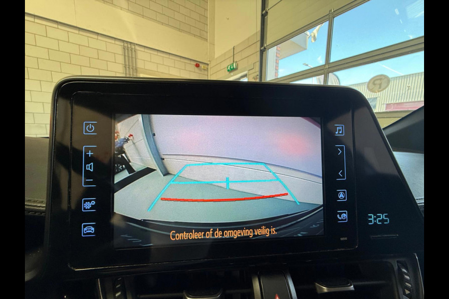Toyota C-HR 1.8 Hybrid Black edition, automaat, Camera, trekhaak