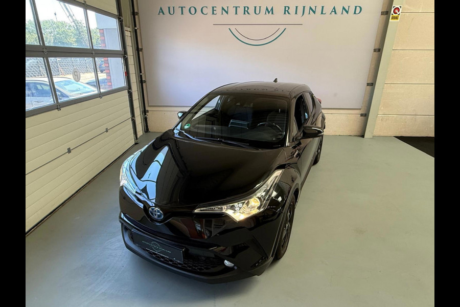 Toyota C-HR 1.8 Hybrid Black edition, automaat, Camera, trekhaak