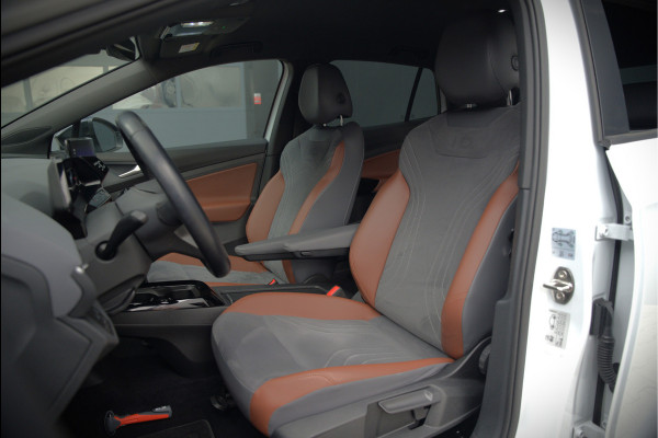 Volkswagen ID.4 First 77 kWh | Stoelverwarming | Stuurverwarming | Adaptive Cruise Control | Navigatie | Apple Carplay | Keyless | Camera | Parkeersensoren | NAP | BTW | Dealer Onderhouden | SOH 93,7%