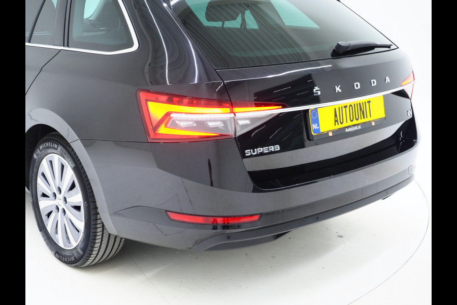Škoda Superb Combi 1.4 TSI iV 218PK | Leder/Alcantara | Trekhaak | Memory | Virtual | Adaptive Cruise | PDC | Carplay
