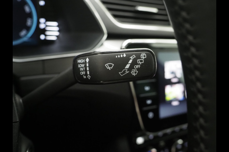 Škoda Superb Combi 1.4 TSI iV 218PK | Leder/Alcantara | Trekhaak | Memory | Virtual | Adaptive Cruise | PDC | Carplay