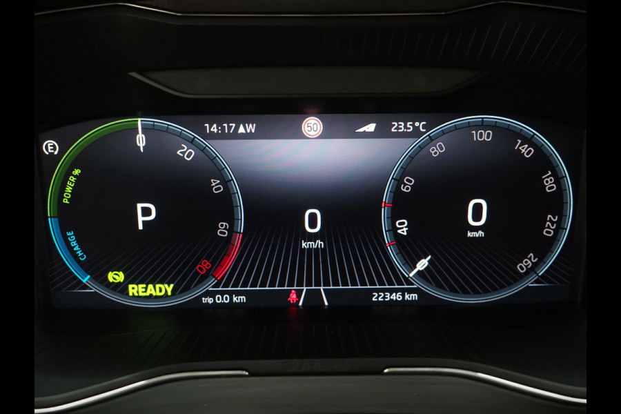 Škoda Superb Combi 1.4 TSI iV 218PK | Leder/Alcantara | Trekhaak | Memory | Virtual | Adaptive Cruise | PDC | Carplay
