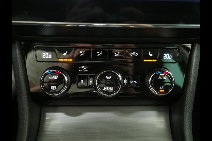 Škoda Superb Combi 1.4 TSI iV 218PK | Leder/Alcantara | Trekhaak | Memory | Virtual | Adaptive Cruise | PDC | Carplay