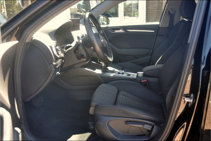 Audi A3 Sportback 1.5 TFSI CoD Design Pro Line Plus | Navi | Trekhaak | Nette staat!
