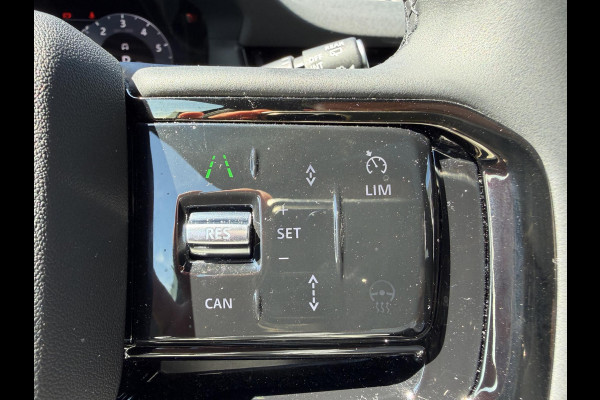 Land Rover Range Rover Evoque 2024 Model 1.5 P300e AWD R-Dynamic S VAN: 51.900,- VOOR: 49.877,- UW WKVOORDEEL €2.023,-:   NEW MODEL / FACELIFT PHEV 309 PK | UNIEK 8.000 KM | FABRIEKSGARANTIE t/m 26-02-2029 / 150.000 KM | DEALER ONDERHOUDEN | ADD. CRUISE | PANO DAK | ELEKTRISCHE STOELEN MET GEHEUGEN | ELEKTRISCHE KOFFERBAK | CAMERA | RIJKLAAR PRIJS