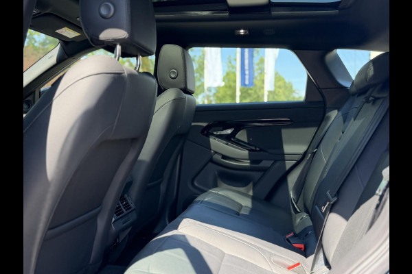 Land Rover Range Rover Evoque 2024 Model 1.5 P300e AWD R-Dynamic S VAN: 51.900,- VOOR: 49.877,- UW WKVOORDEEL €2.023,-:   NEW MODEL / FACELIFT PHEV 309 PK | UNIEK 8.000 KM | FABRIEKSGARANTIE t/m 26-02-2029 / 150.000 KM | DEALER ONDERHOUDEN | ADD. CRUISE | PANO DAK | ELEKTRISCHE STOEL MET GEHEUGEN | ELEKTRISCHE KOFFERBAK | CAMERA | RIJKLAAR PRIJS