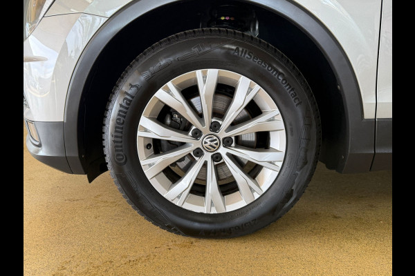 Volkswagen Tiguan 1.5 TSI ACT Comfortline Business | Navigatie | Sensoren.