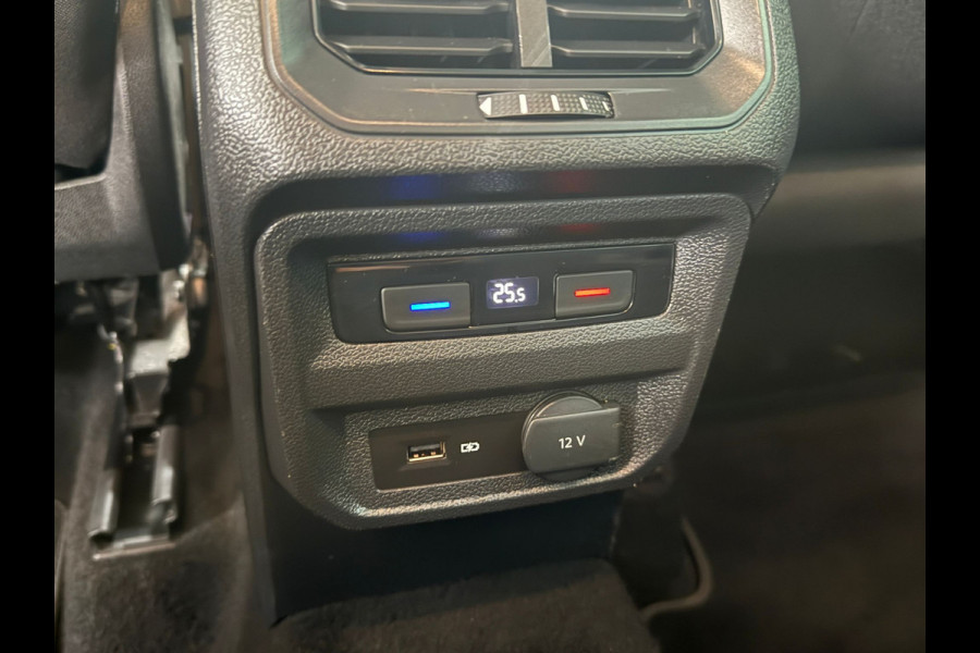 Volkswagen Tiguan 1.5 TSI ACT Comfortline Business | Navigatie | Sensoren.