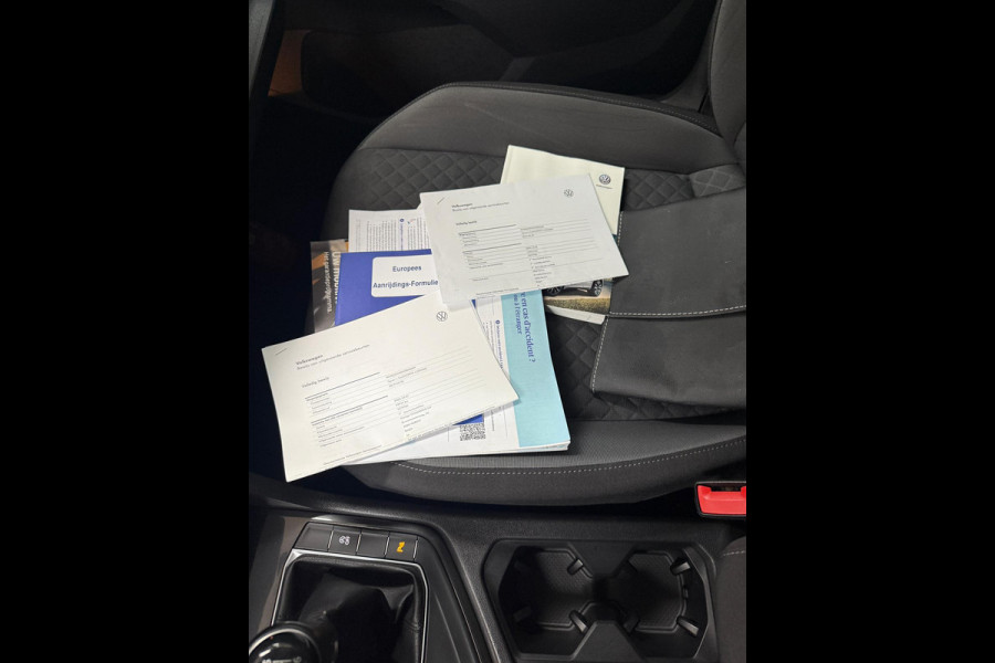 Volkswagen Tiguan 1.5 TSI ACT Comfortline Business | Navigatie | Sensoren.