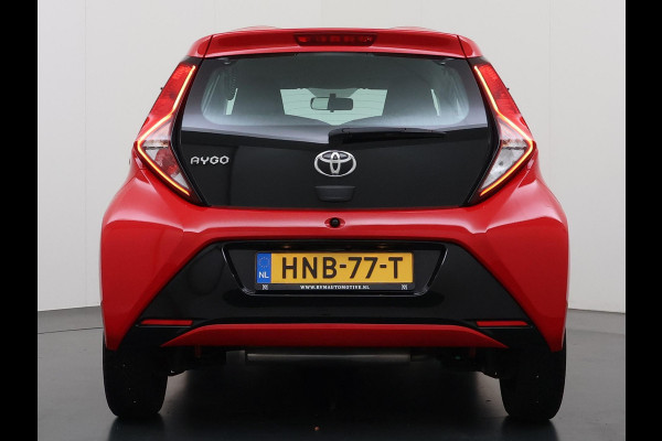 Toyota Aygo 1.0 VVT-i x-play VAN: 15.900,- VOOR: 13.877,- UW WKVOORDEEL: 2.023,- | AUTOMAAT | APPLE CARPLAY / ANDROID AUTO | CAMERA | AIRCO | ONDERHOUD UITGEVOERD | DIRECT LEVERBAAR |