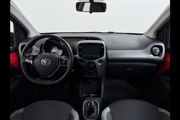 Toyota Aygo 1.0 VVT-i x-play VAN: 15.900,- VOOR: 13.877,- UW WKVOORDEEL: 2.023,- | AUTOMAAT | APPLE CARPLAY / ANDROID AUTO | CAMERA | AIRCO | ONDERHOUD UITGEVOERD | DIRECT LEVERBAAR |