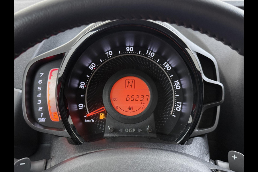 Toyota Aygo 1.0 VVT-i x-play VAN: 15.900,- VOOR: 13.877,- UW WKVOORDEEL: 2.023,- | AUTOMAAT | APPLE CARPLAY / ANDROID AUTO | CAMERA | AIRCO | ONDERHOUD UITGEVOERD | DIRECT LEVERBAAR |