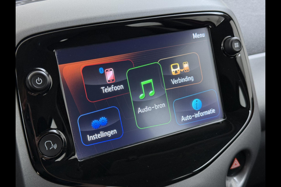 Toyota Aygo 1.0 VVT-i x-play VAN: 15.900,- VOOR: 13.877,- UW WKVOORDEEL: 2.023,- | AUTOMAAT | APPLE CARPLAY / ANDROID AUTO | CAMERA | AIRCO | ONDERHOUD UITGEVOERD | DIRECT LEVERBAAR |