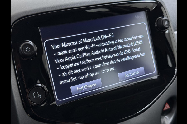 Toyota Aygo 1.0 VVT-i x-play VAN: 15.900,- VOOR: 13.877,- UW WKVOORDEEL: 2.023,- | AUTOMAAT | APPLE CARPLAY / ANDROID AUTO | CAMERA | AIRCO | ONDERHOUD UITGEVOERD | DIRECT LEVERBAAR |