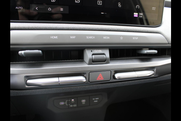 Kia EV3 Plus Advanced 81.4 kWh | STOEL EN STUURVERWARMING | 19 INCH LMV | DODEHOEK DETECTIE |